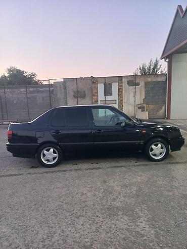 70 сом: Volkswagen Vento: 1993 г., Кол менен иштөөчү, Бензин, Седан — 6