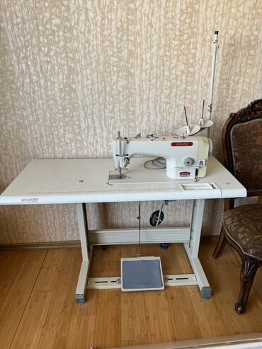 аренда швейных машинок: Швейная машина