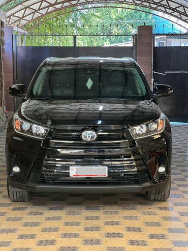 купить шины 245 40 r18 бу: Toyota Highlander: 2019 г., 3.5 л, Автомат, Бензин, Кроссовер