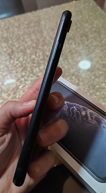 Apple iPhone: Apple iPhone iPhone Xr, Crn, Face ID — 4