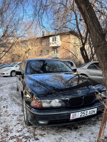 BMW: BMW 5 series GT: 2000 г., 2 л, Механика, Бензин, Седан