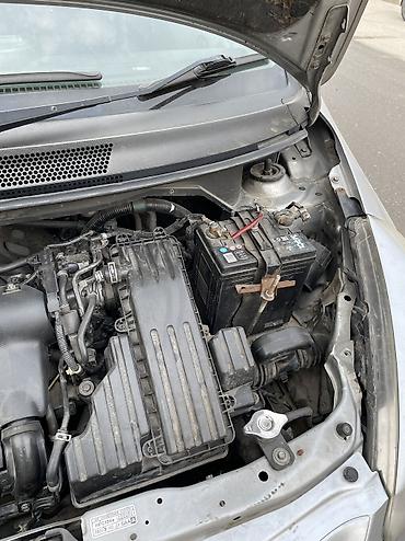 Honda: Honda Fit: 2002 г., 1.3 л, Автомат, Бензин, Хэтчбэк — 9