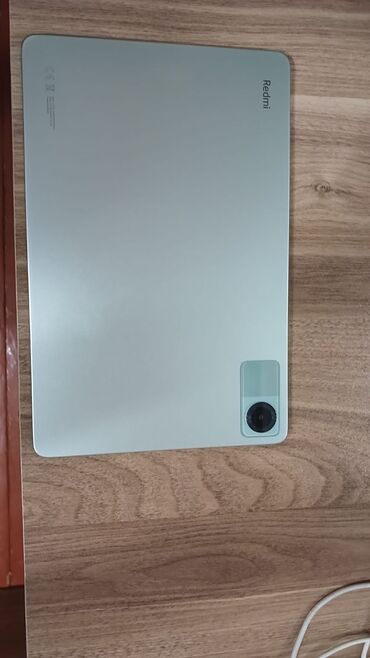 mini tablet: Redmi planşet İdeal vəziyyətdədir heç bir cızığı yoxdur 1il olmayıb