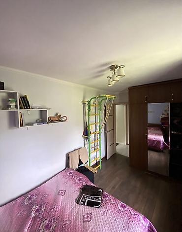 104: 3 комнаты, 58 м², 8 мкр 104 серия, 4 этаж — 5