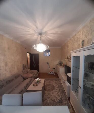 Köhnə tikili: Bakı, Qaraçuxur qəs., 4 otaqlı, Köhnə tikili, 100 kv. m — 1