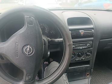 user car: Opel Astra 2009 godina 1,7-dizeloko 190000 km,registrovan, motor — 5