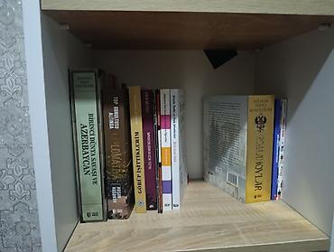 red wing: Tarix və siyasət mövzularında kitab toplusu Məzmun və mövzular: - — 3