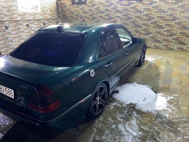 Mercedes-Benz: Mercedes-Benz 240: 2.4 l | 1998 il Sedan — 7