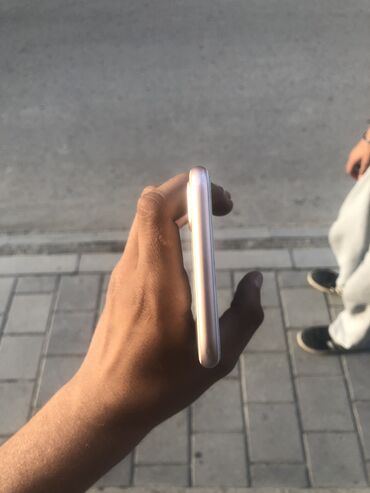 islenmis redmiler: IPhone 8 Plus, 64 GB