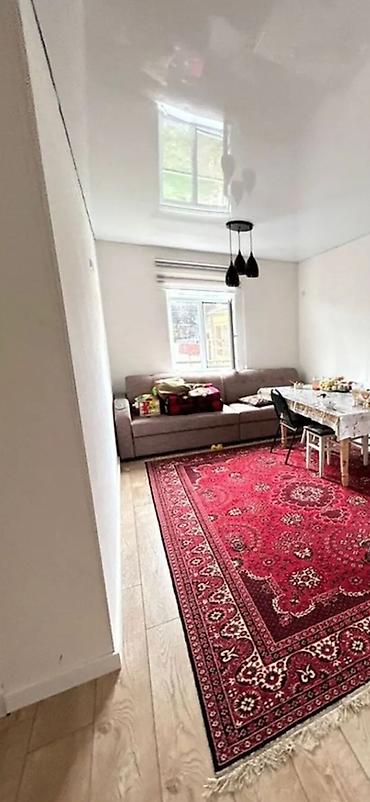 Үйлөрдү ижарага берүү: 58 м², 3 бөлмө, Восток-5 мкр, Чогуу жашоосу жок — 3