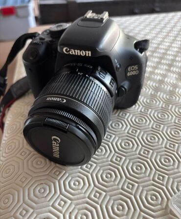 tablet ikinci el: Canon eos 600d 
təcili satılır 
əla vəziyyətdədir