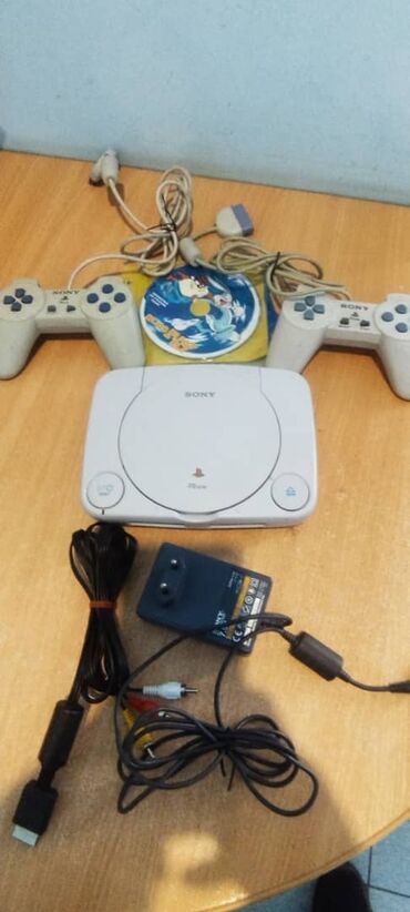 соня: Продаю Playstation 1, (PSOne), в комплекте 2 джойстика, шнуры, блок