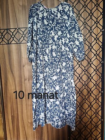 geyimlər donlar: Mavi-ağ rəngli, çiçək və yarpaq naxışlı rahat don. - Model: sərbəst — 1