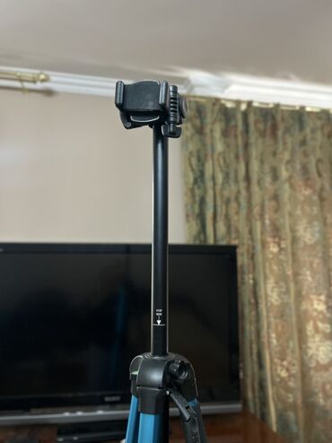 Другие аксессуары для фото/видео: Продаю ШТАТИВ прочный и практичный на железной ножках Штатив Jmary с — 34