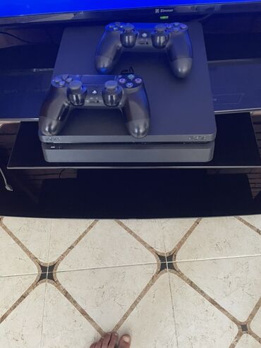 ps4 xırdalan: Sony PlayStation 4 Slim 1 tb oyun konsolu iki ədəd DualShock 4