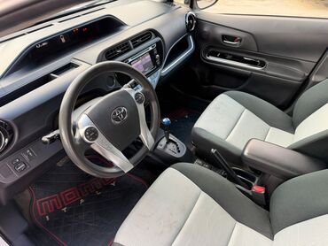 Toyota: Toyota Prius: 1.5 l | 2016 il Hetçbek — 8