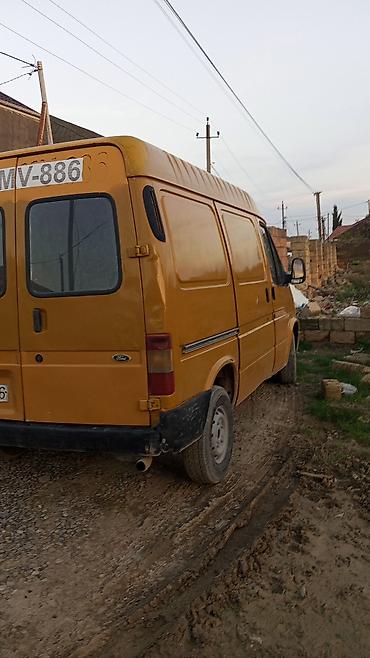 100lt hava kompresoru: Ford Transit: 2.5 l | 1998 il 570000 km Van body type — 7
