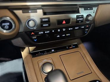 Lexus: Lexus ES: 2017 г., 2.5 л, Гибрид, Седан at lalafo.kg — 19 Lexus: Lexus ES: 2017 г., 2.5 л, Гибрид, Седан — 19