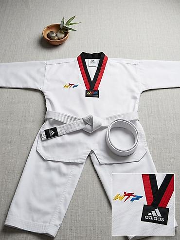 Комплект для тхэквондо WT Состав: - Добок adidas (верх с
