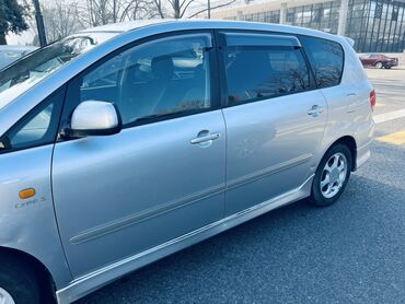 Toyota: Toyota Ipsum: 2002 г., 2.4 л, Автомат, Бензин, Минивэн — 4