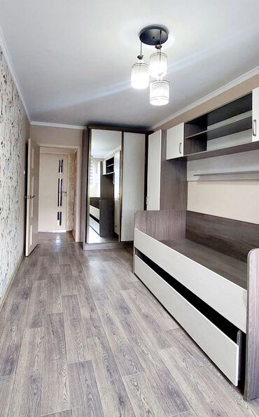 Продажа квартир: 3 комнаты, 60 м², 104 серия, 4 этаж — 5