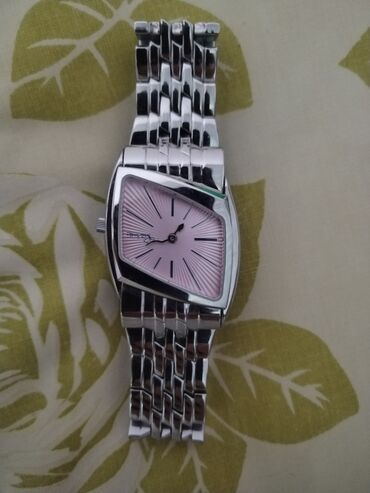 tissot saat qiymətləri: 30 azn