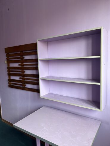 аренда швейного цеха: Срочно продается набор мебели для школьницы, с двумя вешалками. За