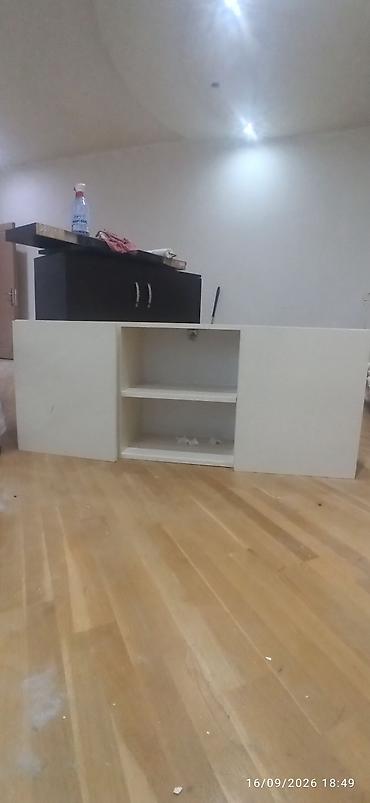 iskaf: Ağ rəngli aşağı hündürlüklü TV/komod tipli dolab - Material — 1