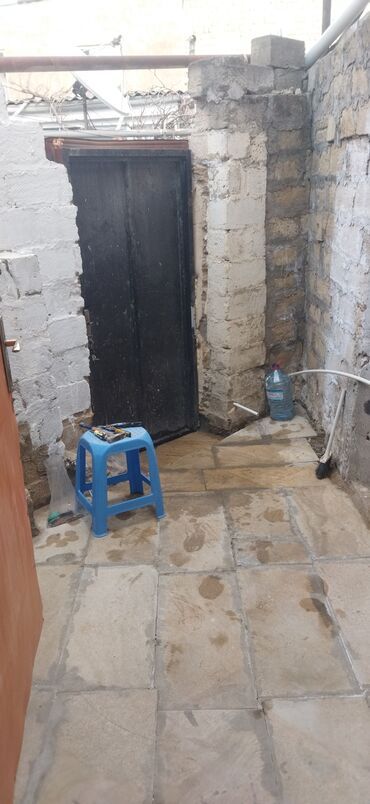 Otaqların satışı: Satılır: kiçik ev/2 otaq .xırdalanda tam mərkəzdə .əşyalı qazı işığı — 4