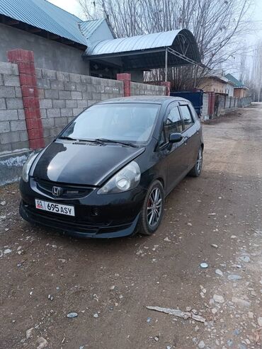 машина за 300000: Honda Fit: 2007 г., 1.5 л, Механика, Бензин, Хетчбек