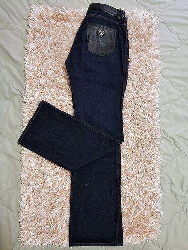 Farmerke: 29, Teksas, Normalan struk, Ravne nogavice — 1