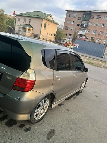фара хонда фит gd1: Honda Fit: 2004 г., 1.5 л, Автомат, Бензин, Хэтчбэк — 6