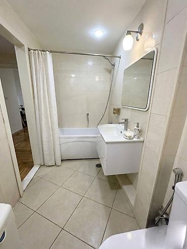 6 ci mkr da evler: Bakı, 3 otaqlı, Köhnə tikili, m. Gənclik, 85 kv. m — 5