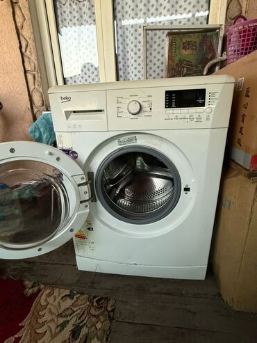 рабочий машина: Стиральная машина Beko, Б/у, Автоматические, До 6 кг