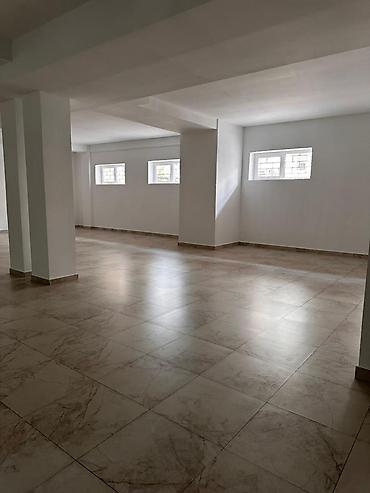 коммерческие помещения бишкек аренда: Магазин, В жилом доме, 260 м² Без оборудования, С ремонтом, Electricity сommunications, Отдельный вход — 4