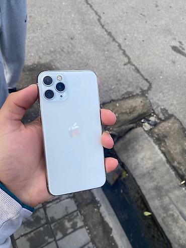 IPhone 11 Pro, Б/у, 64 ГБ, Серебристый, Защитное стекло, 100 %