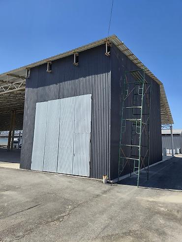 Аренда складов и мастерских: Сдаю угловой ангар на рынке Караван. размеры 90квадрат (длина 15м — 2