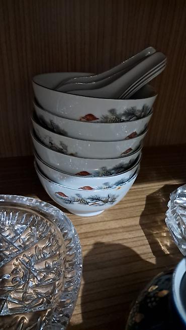Digər dəstlər və servizlər: Mətbəx servisi dəsti - Sini: Sarı çərçivəli plastik/laminat — 10
