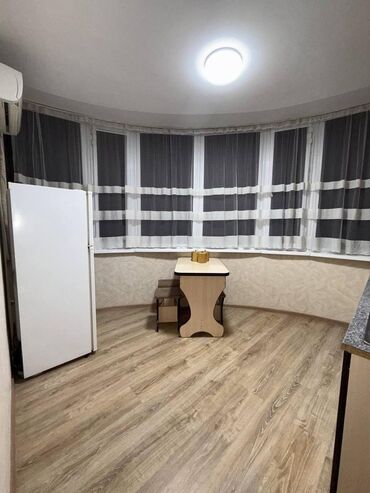 Продажа квартир: 1 комната, 35 м², Индивидуалка, 10 этаж — 4