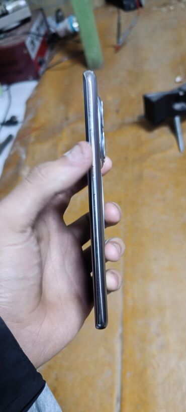 Poco: Poco X7, Б/у, 256 ГБ, цвет - Серебристый, 2 SIM — 2