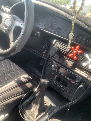 авто симулятор: Audi S4: 1994 г., 2.6 л, Механика, Бензин, Седан