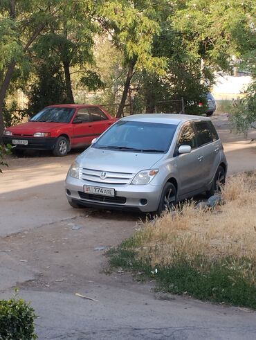 авто мини: Toyota ist: 2003 г., 1.5 л, Автомат, Бензин