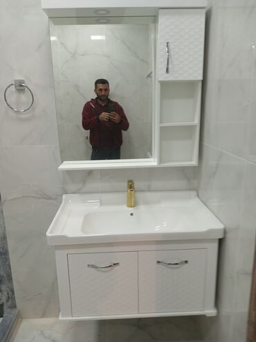 Digər ixtisaslar: SANTEXNİK ELEKTIRIK İṢLERİ GÖRÜREM — 17