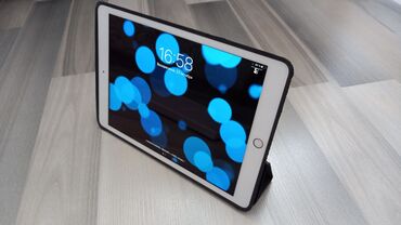ipad 2020: İpad 8 2020 32gb yaddaş üstündə smart case də var original başliq