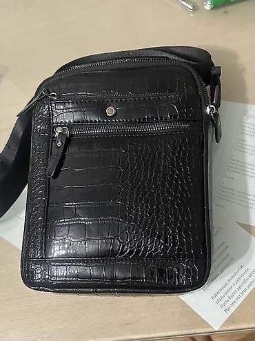 питон крокодил: Продам барсетку BUTUN — 1500 сом 👜 Чёрная барсетка 🐊 Фактура под — 1