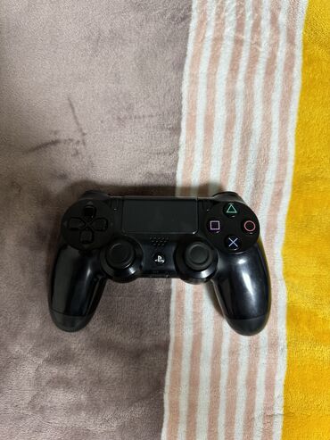 PS4 (Sony PlayStation 4): Не рабочий на запчасти