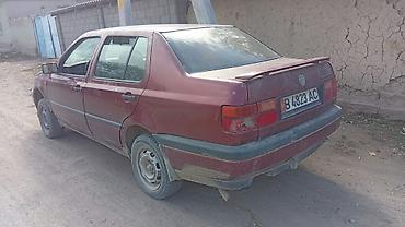 Продажа авто: Volkswagen Vento: 1994 г., 2 л, Механика, Бензин, Седан — 2