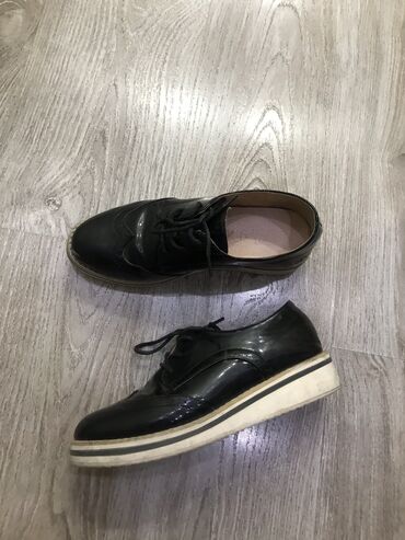 Детская обувь: Оксфорды в хорошем состоянии, натуралки (кожа), размер36, 
Цена:600с