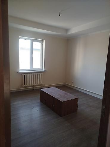 возле трассы: 12 м² — 1
