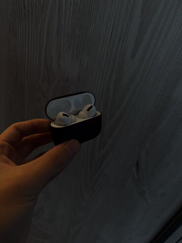 наушник без проводной: Вакуумные, Apple, Б/у, Беспроводные (Bluetooth), Классические